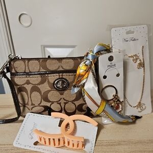 Coach  EUC Turn Lock Signature Wristlet with Bundle Accessories